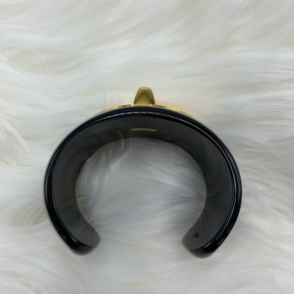 Coach black/gold resin turn lock open cuff - Picture 5 of 5